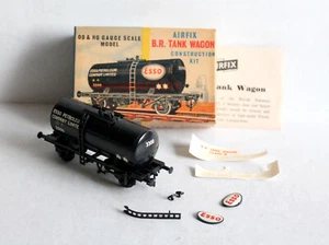 AIRFIX HO et 00 N°R.1 TANK WAGON CITERNE ESSO PETROLEUM N°3300 TRANSPORT ESSENCE - Photo 1/1