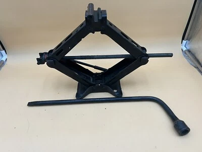 Ford Mustang 1994-2004 neumático de repuesto gato de emergencia y llave de tuerca OEM. Foto 1 de 2