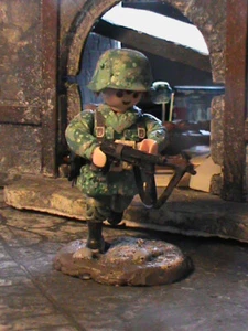 Playmobil personalisiert 14 Waffen Grenadier (EUROPA-1944) REF-0645 Bis - Bild 1 von 12