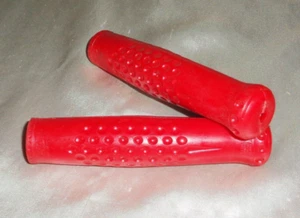 Hunt Wilde Vintage Red Dot 4 1/2in x 1in Handlebar Grips Pair, 7 Sets Available - Picture 1 of 7