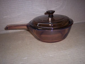 Cacerola Vison Ware By Corning hecha en EE. UU. ámbar de 1/2 cuarto de galón Pyrex Visions - Imagen 1 de 5