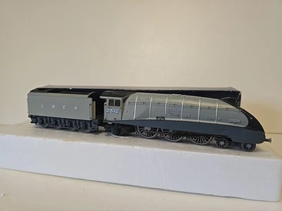 Bachmann 31-952A A4 2512 Silver Fox LNER Silver Grey Loco OO Gauge Ex Condition  - Image 1 of 4