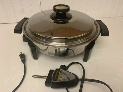 Kitchen Craft West Bend 11" Liquid Core Electric Skillet Frying Pam with Lid - Image 1 of 4