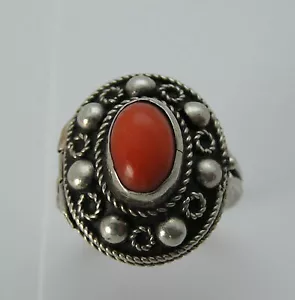 Vintage 800 Silver European Poison (Pill) Ring Natural Salmon Red Coral Cabochon - Picture 1 of 12
