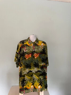 Men's 1XL Rayon Green Tropical Floral Front Pocket Short Sleeve Shirt - Image 1 of 4