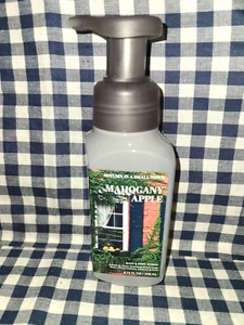 ALL NEW Mahogany Apple Foaming Hand Soap 8.75 oz Bath & Body Works - Picture 1 of 1