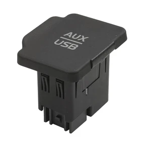 Adaptador de audio entrada puerto auxiliar conector USB apto para Nissan Altima Sentra Versa 2015-19 - Imagen 1 de 8