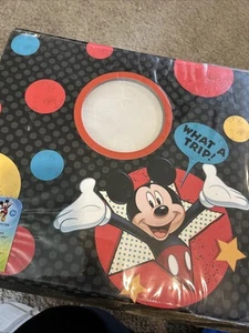 Nuevo álbum de recortes What A Trip de Disney Mickey 12 x 12 - Imagen 1 de 10
