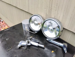 VINTAGE PAIR OF GUIDE SPOTLIGHTS S-18 1940'S-1950'S GM - Picture 1 of 17
