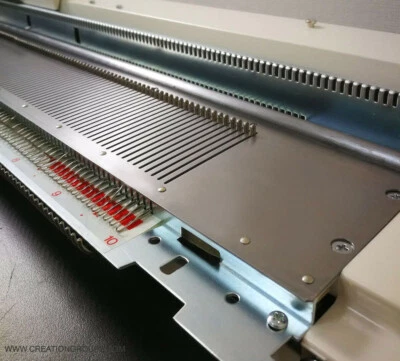 $1116 Creative SK280 4.5mm Standard Gauge Knitting Machine for Silver Reed SRP60