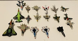 Lot Of 18 Micro Machine Jets/planes/F16/bomber - Picture 1 of 13