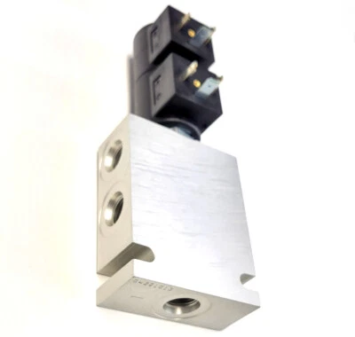 SV08-47D-6T-N-24DG - 4 W 3 Pos Valve - Motor Spool 24VDC DIN - Image 1 of 4