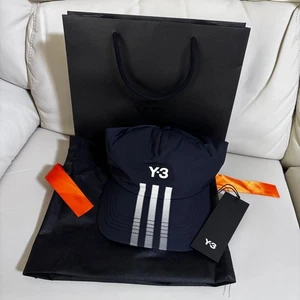 Y-3 Yohji Yamamoto Cap schwarz mit Etikett und Geschenktüte neu unbenutzt Top Zustand - Bild 1 von 3