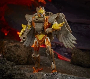 Transformers Kingdom Wave 2 Deluxe Airazor - Picture 1 of 3