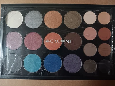 Crown Pro Eye Shadow Collection 1.59 oz - Image 1 of 3