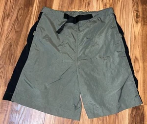 Vintage Reebok Nylon Hiking Shorts Green & Black Mens Size Medium Logo Y2K - Picture 1 of 9