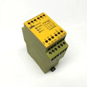 Pilz PNOZ X3 774310 E-STOP Relay Safety Gate Monitor 24VAC/24VDC 3NO-1NC-1SO - Picture 1 of 5