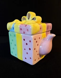 Vintage Betallic Wrapped Present Ceramic Teapot 6" Tall - Picture 1 of 7