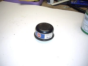 VINTAGE AC OIL BREATHER CAP NOS FB40 TWIST IN - Picture 1 of 4