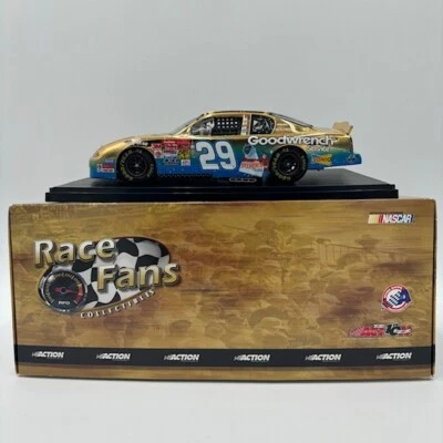 Kevin Harvick #29 GM Goodwrench Service / E.T. 2002 Monte Carlo 1 of 2508 1:24 - Image 1 of 4