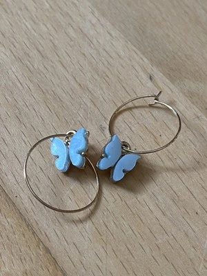 Ohrringe dünne Creolen mit Anhänger Schmetterling Gold/Blau - Bild 1 von 2