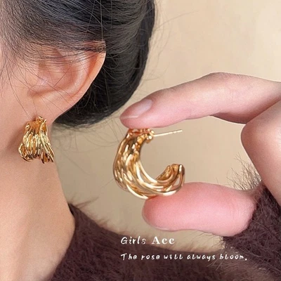 Orecchini a goccia geometrici con perle e zirconi vintage da donna uso quotidian - Immagine 1 di 4