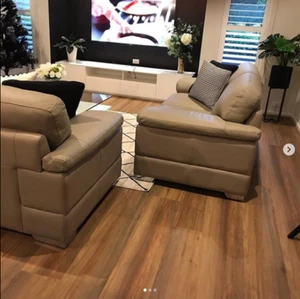 Australian NSW Spotted Gum HYBRID CLICK LOCK LUXURY VINYL FLOOR WATERPROOF red - Picture 1 of 12