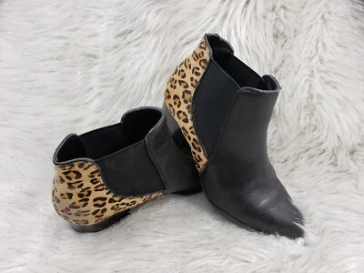 Botín sin cordones VIA SPIGA de cuero negro imitación guepardo animal estampado talla US 6,5 Foto 1 de 4