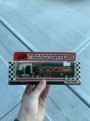 Matchbox Super Star Transporter 1:64 Die-Cast NASCAR #28 Davey Allison Texaco Foto 1 de 4