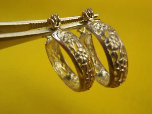 Estate 925 Sterling Silver Small Hoop Earrings 19mm x 17mm & 4mm Wide - Picture 1 of 12