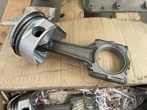 Pistoni e bielle Maserati Merak 3000 Citroen SM - Foto 1 di 8