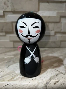 Figura tótem Kaleb Kendama Negro Emperador V V PARA VENGANZA - Imagen 1 de 10