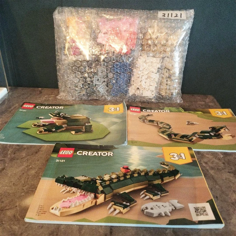 LEGO CREATOR 3 in 1 Crocodile Snake Frog Rat 31121 454pcs Building Toy Very Good - Image 1 of 4