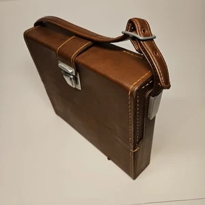 Genuine Polaroid SX-70 Leather Case โ Vintage Original | Excellent Condition - Picture 1 of 7