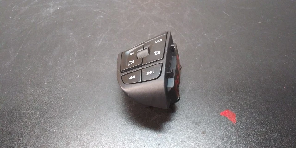 2013 VOLVO S60 РУЛЕВОЕ КОЛЕСО ПЕРЕКЛЮЧАТЕЛЬ ГРОМКОСТИ OEM 31318644 - Изображение 1 из 4