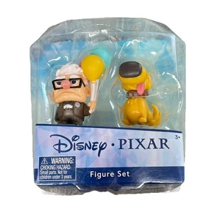 Disney 100 Disney Pixar UP Doug & Carl 2" Set 2 Figure Confezione Nuovo Con Scatola - Foto 1 di 8