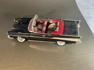 ERTL 1/18 American Muscle 1957 Chevrolet Bel Air Convertible (NEEDS WORK) (1062) - Picture 1 of 3