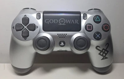 Controller PS4 DualShock 4 V2  Argento – Edizione Speciale God of War - Immagine 1 di 4