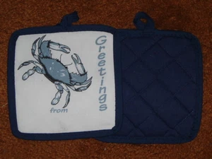 1 NEUER Topflappen - BLAUE KRABBE "Grüße aus ________", 6,5"x6,5", Handarbeit - Bild 1 von 1