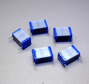 5 Stück Kondensatoren 1 µF / 250 V Siemens MKT (M0610) - Picture 1 of 1