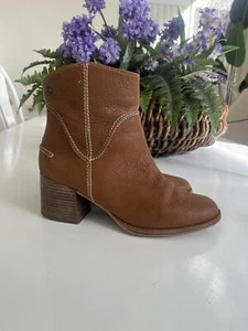UGG ANNIE CHESTNUT WESTERN STYLE LEDER HIGH HEEL STIEFEL Booties US 11 / EUR 42 - Bild 1 von 14