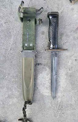 Bayoneta cuchillo militar estadounidense M6 con juego de vainas M8A1. MILPAR COL Foto 1 de 4