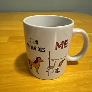 Otras tazas de café unicornio Me 50 Year Olds - taza de cerámica de 11 oz BLANCA cumpleaños Usada en excelente condición - Imagen 1 de 5