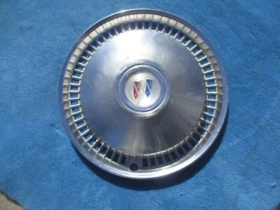 1961 1962 1963 Buick Special Skylark 13" 1 tampa de roda tampa de cubo fabricante de equipamento original GM 3 - Imagem 1 de 4
