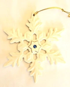 Lenox sechsarmiger Porzellan Schneeflockenstern und blauer Edelstein in der Mitte - Bild 1 von 4