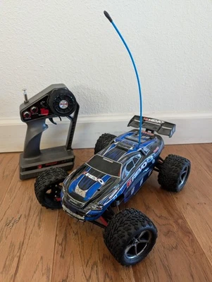 Traxxas E-Revo 1/16 4WD Truck Blue Model 7105  Titan 380 Motor - Image 1 of 4