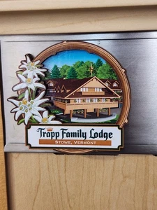 TRAPP Family Lodge Kühlschrankmagnet Souvenir Stowe Vermont Skifahren Edelweiß Blume - Bild 1 von 3