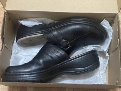 Clarks Collection Black Leather Slide Mules Women’s 6.5W Comfort Cushion Soft - Image 1 of 4