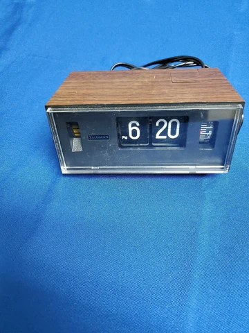 Vintage Talisman Flip Alarm Clock with Simulated Wood Grain Finish Model 20 Cover