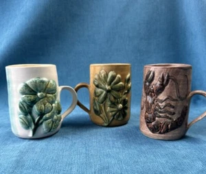 VINTAGE HARMONY POTTERY - Studio Pottery - Cornwall 3 X Mugs 10 Cm VGC MCM - Picture 1 of 20